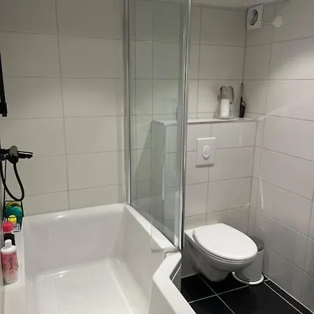 Villa Spacious Modern In Close Proximity To Ons